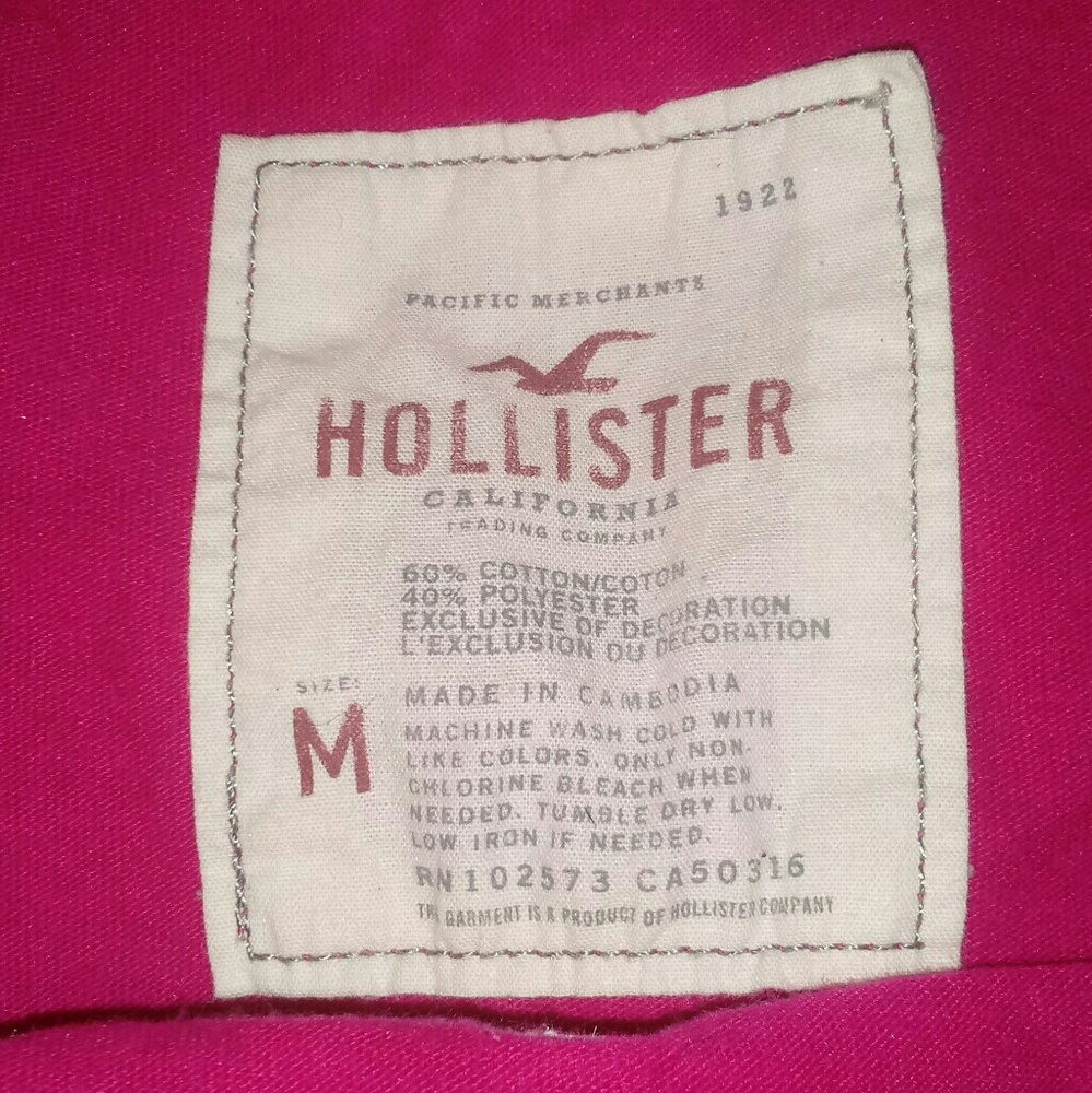 A hollister pink shirt never worn before